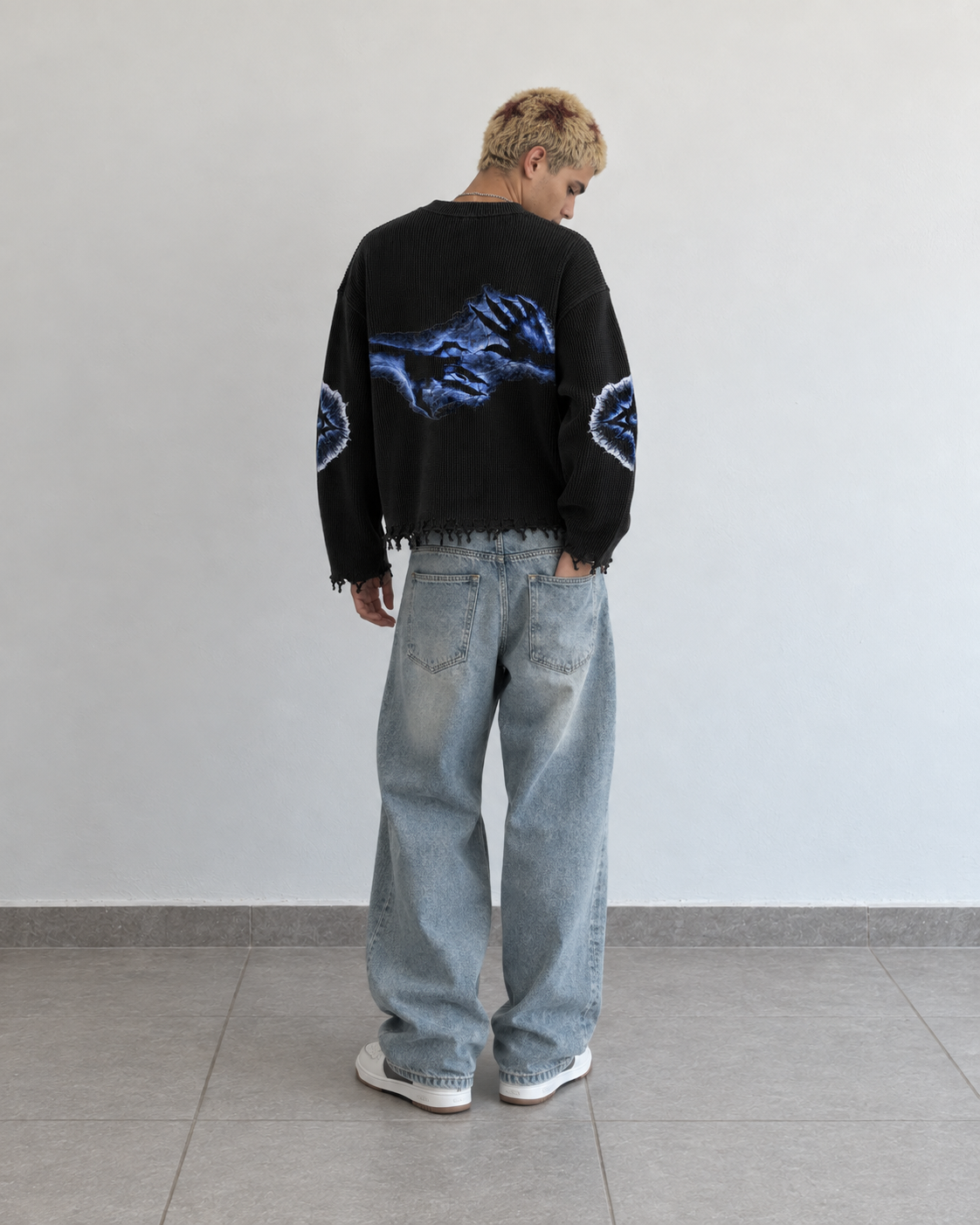 DISTORTION UNISEX BLACK SWEATSHIRT (BOXYFIT)