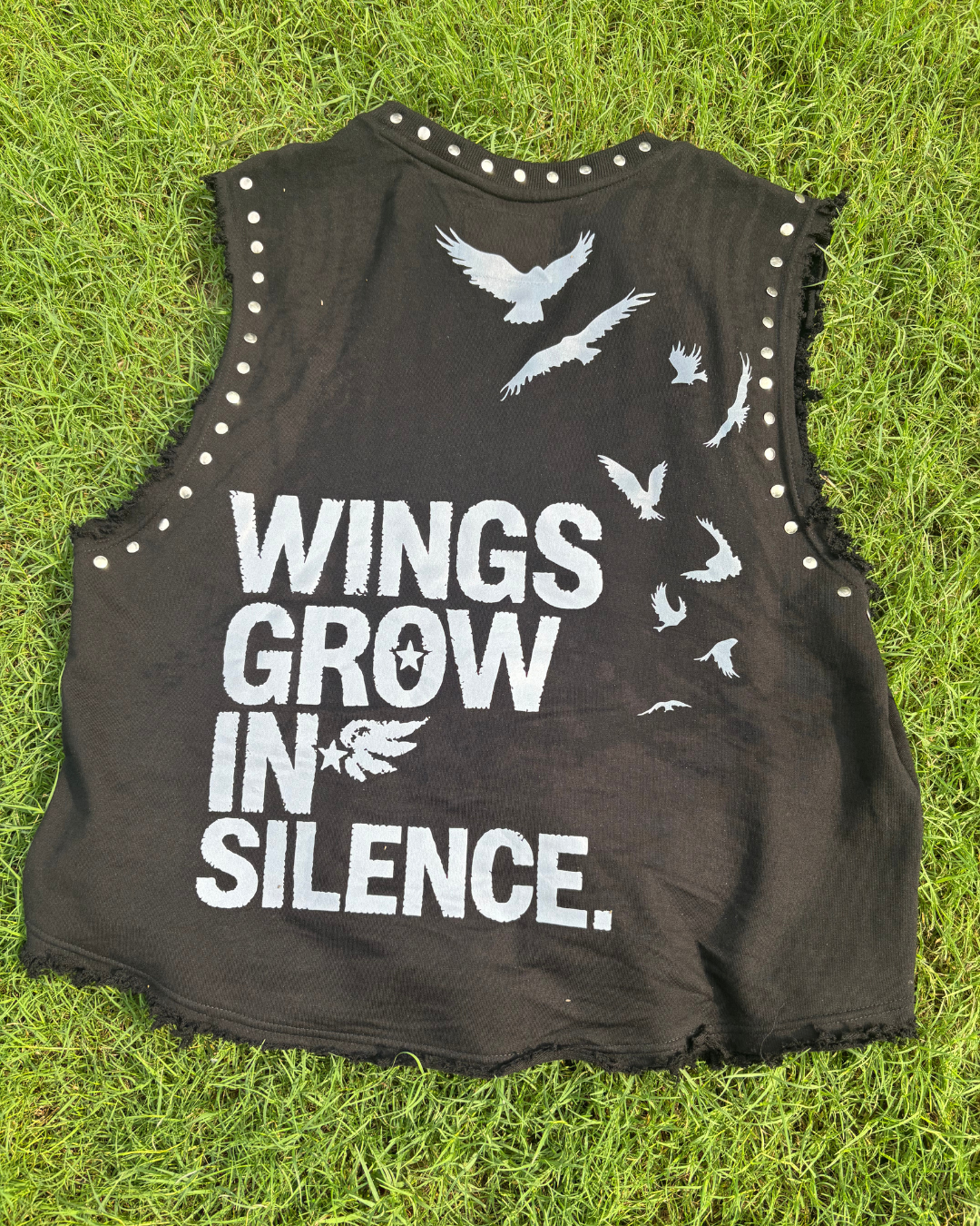 TRAPPED SOUL UNISEX BLACK VEST (BOXYFIT)